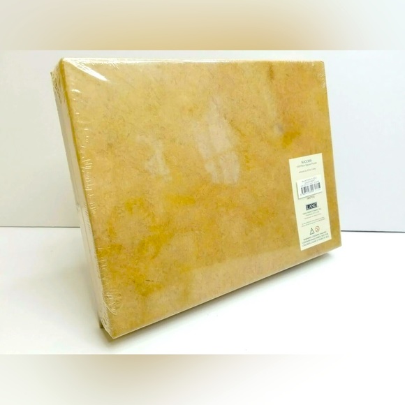 LANG 500 Piece Puzzle 18”H X 24” W Easel Style Pop-up Cover - Picture 3 of 3